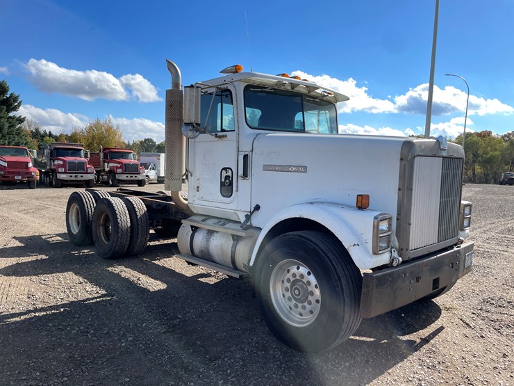 international-9300-image-7