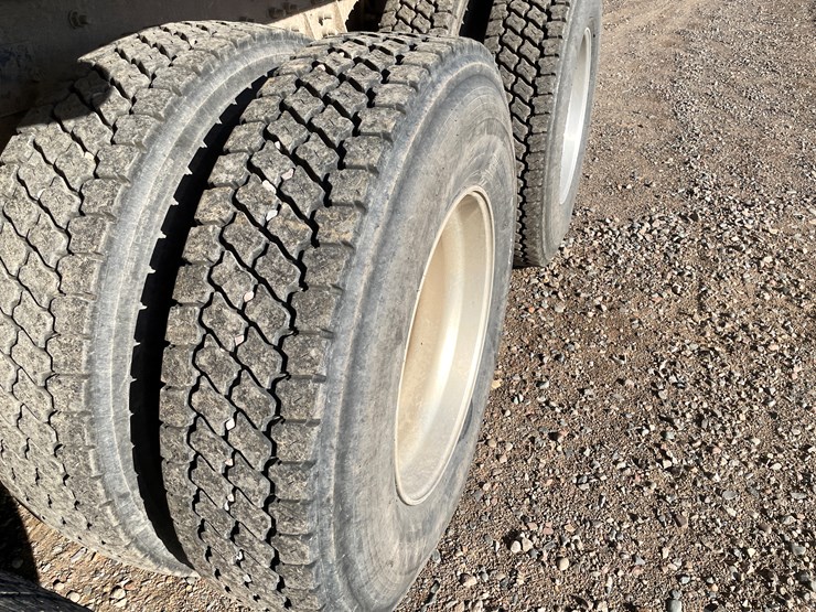 #1105-•-2005-international-5500i-6x4-dump-truck-(has-mn-title)-image-14