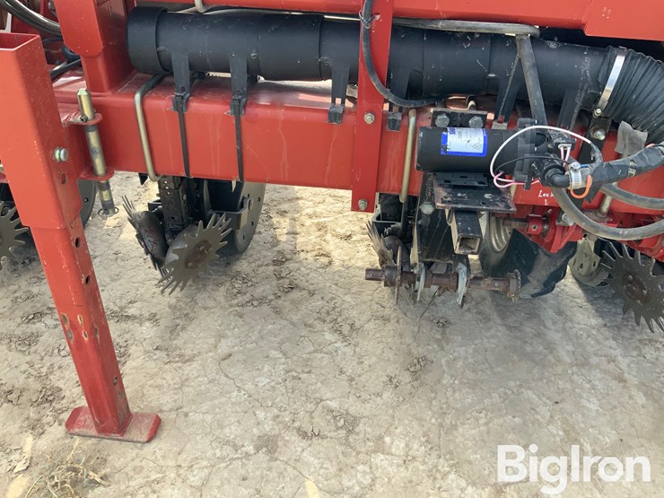 case-ih-1200-image-14