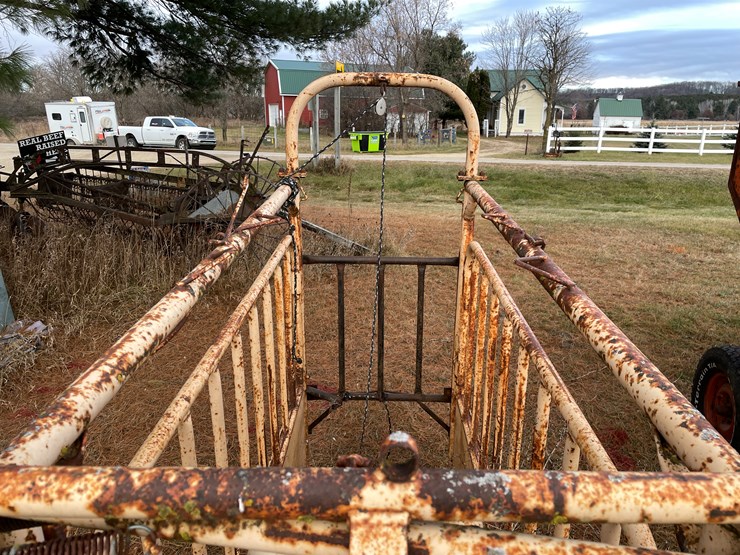 #207-•-for-most-cattle-chute-with-head-gate-(boyceville,-wi)-image-12