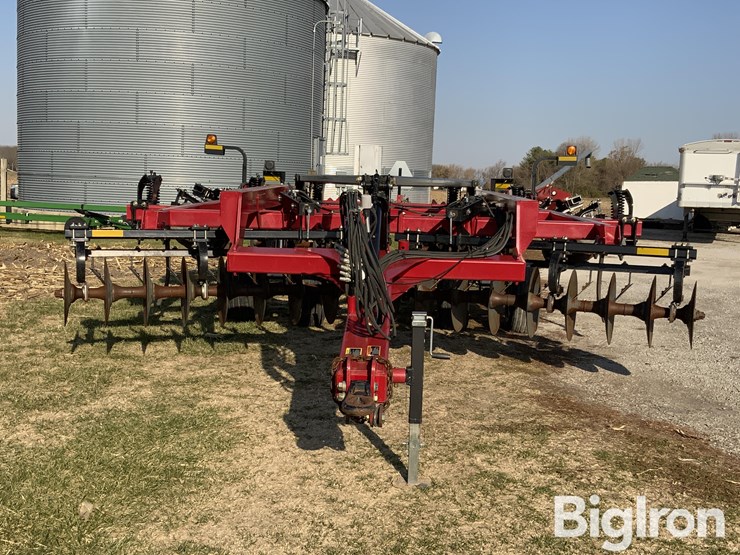 2009-case-ih-690-image-2