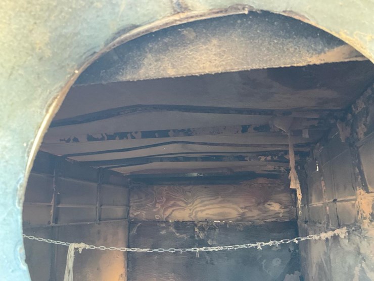 #2300-•-sawdust-trailer-image-45