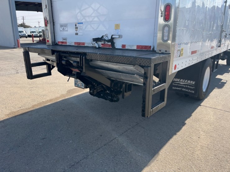 2019-international-durastar-4300-image-16