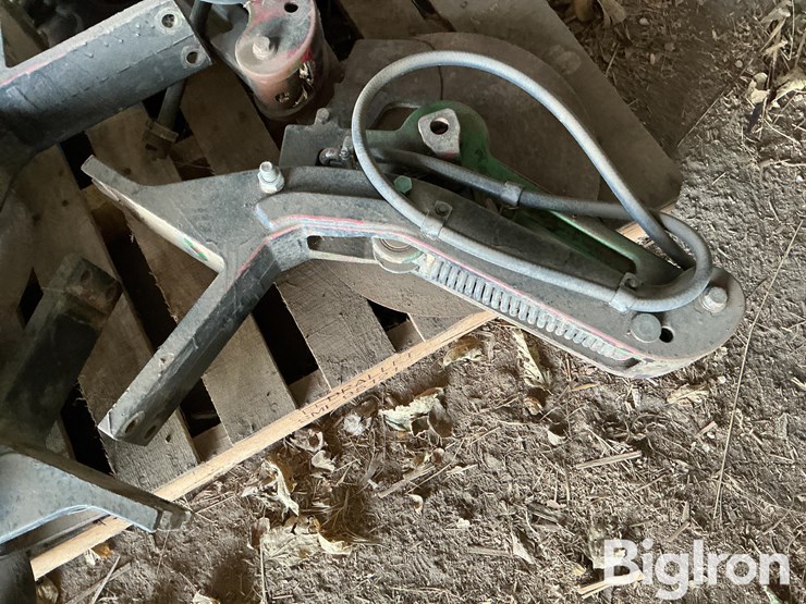 john-deere-2x2-row-unit-openers-image-9