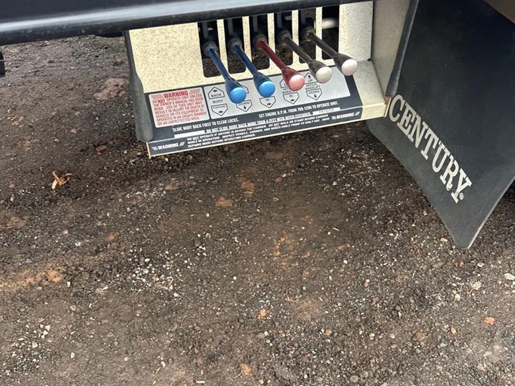 peterbilt-337-image-11