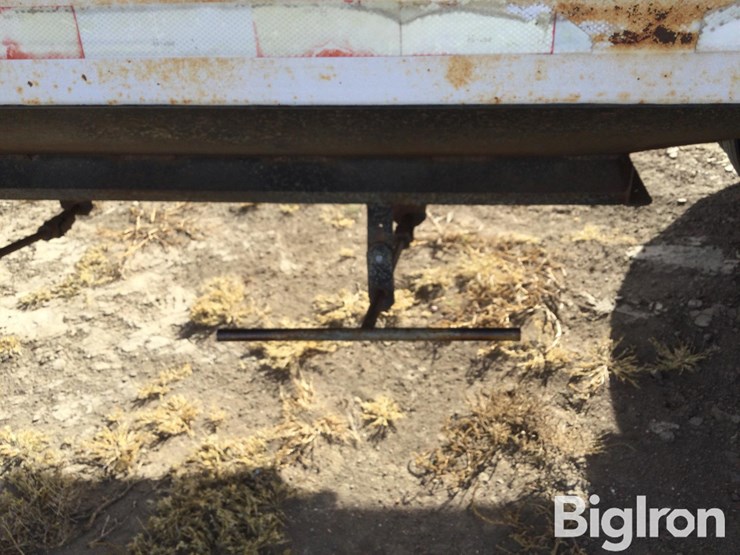 neville-trailer-image-19