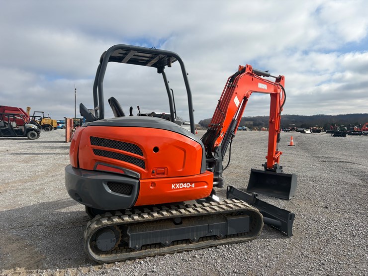 kubota-kx040-4-image-4