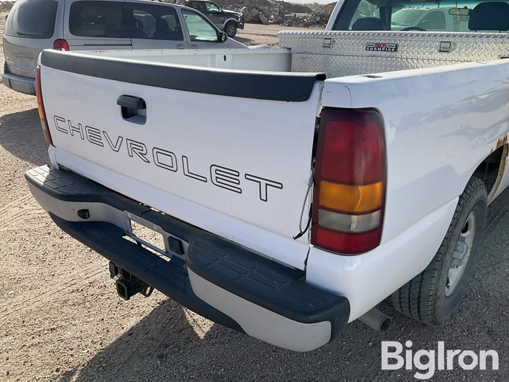 2002-chevrolet-1500-image-19