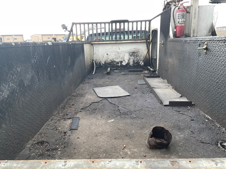 2014-ford-f550-image-18