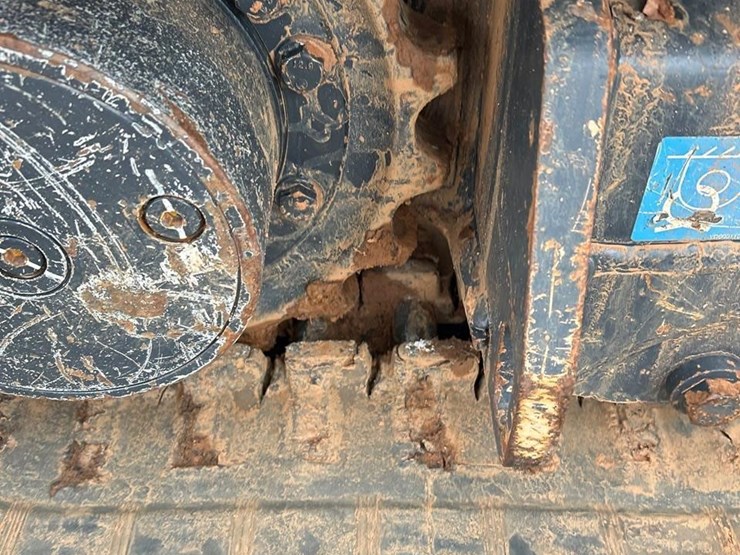 2029-deere-60g-image-20