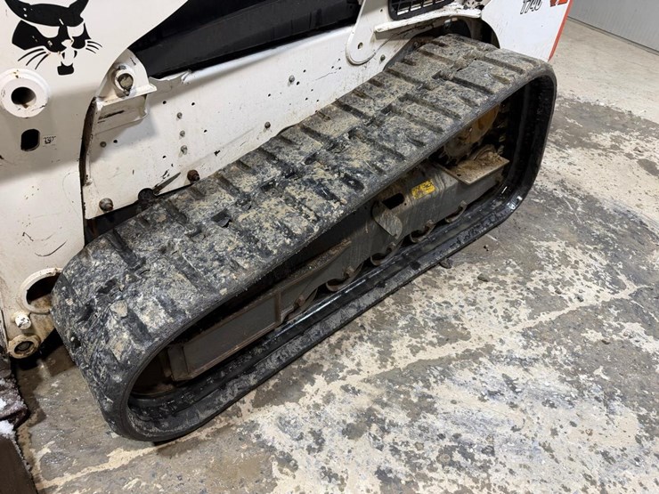 bobcat-t740-image-12