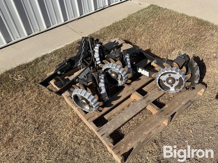 john-deere-banded-row-cleaners-image-7