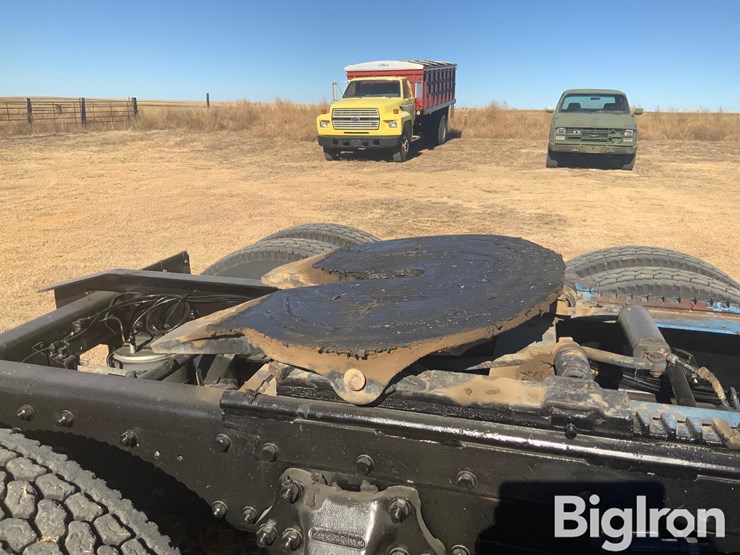 freightliner-fld112-image-9