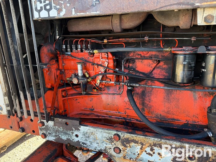 case-1370-2wd-tractor-image-13