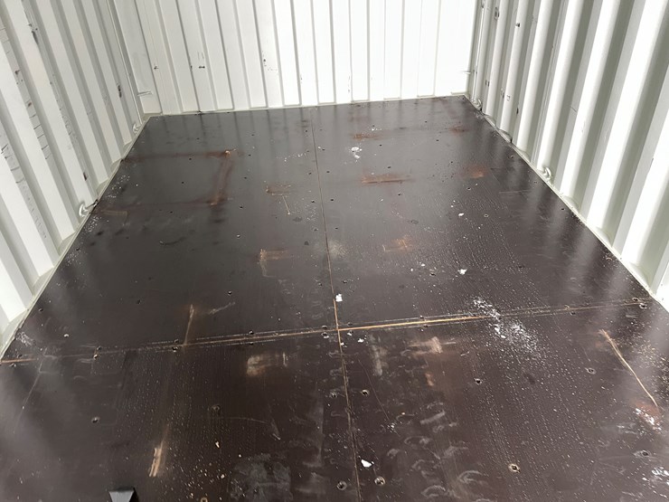 #106-•-20'-shipping-container-image-9