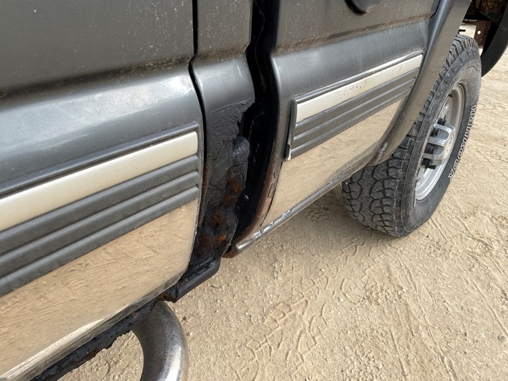 chevrolet-silverado-1500hd-image-43