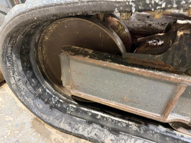 bobcat-t740-image-13