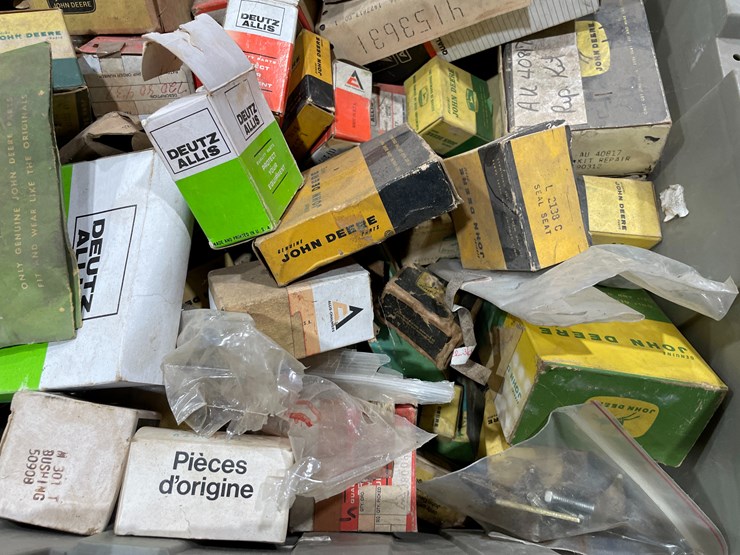 #7889-•-(2)-bins-of-various-john-deere-parts-image-5
