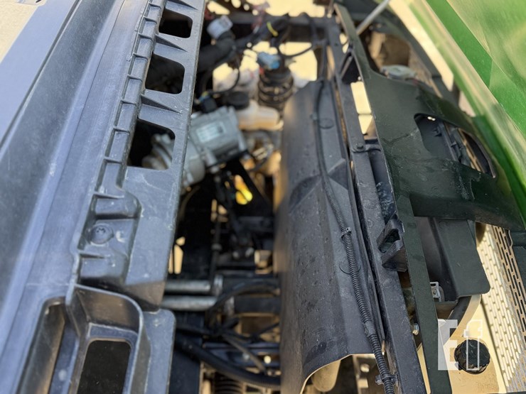 john-deere-gator-xuv-835m-image-16