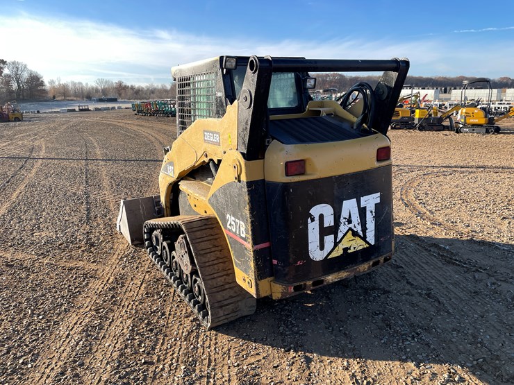 caterpillar-257b-image-3