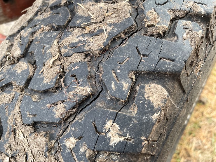 #206-•-kory-gravity-box-on-running-gear-(boyceville,-wi)-image-29