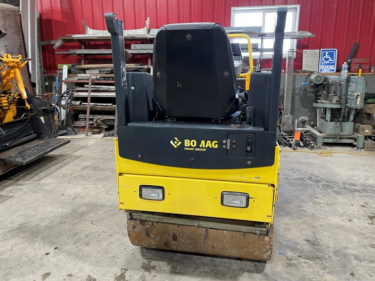 2014-bomag-bw900-50-image-6