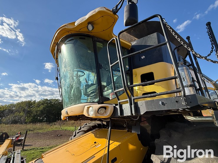 new-holland-cr960-image-15