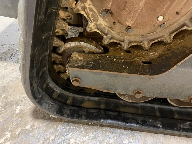 bobcat-t740-image-19