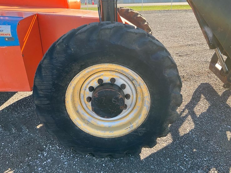 2016-sky-trak-6042-image-58