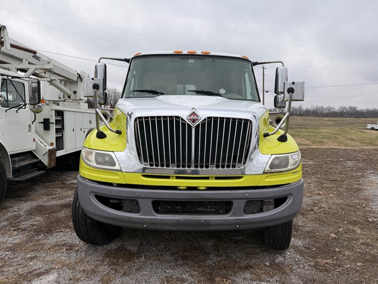 international-durastar-4300-image-5