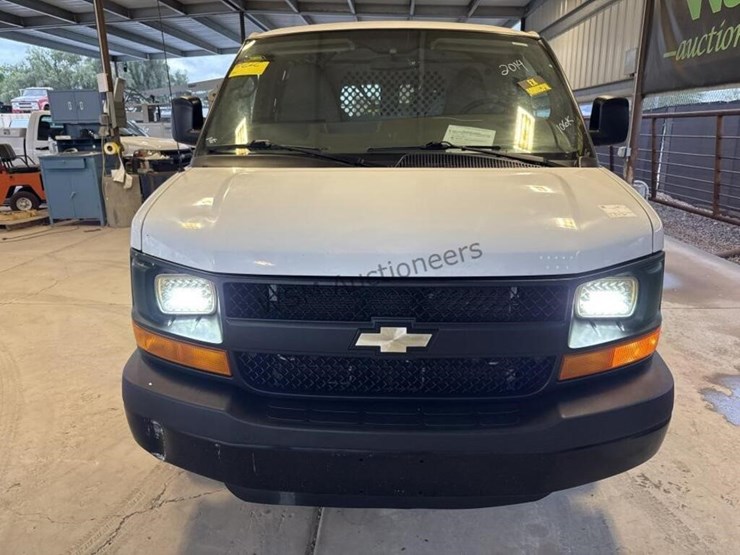 chevrolet-express-2500-image-4