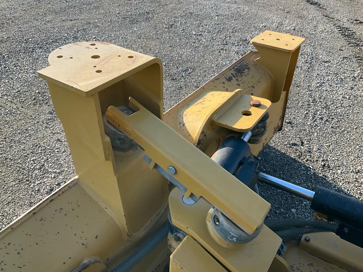 caterpillar-d3k2-lgp-image-15