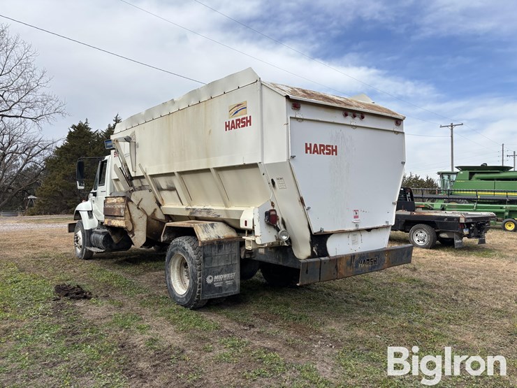 international-7400-image-7