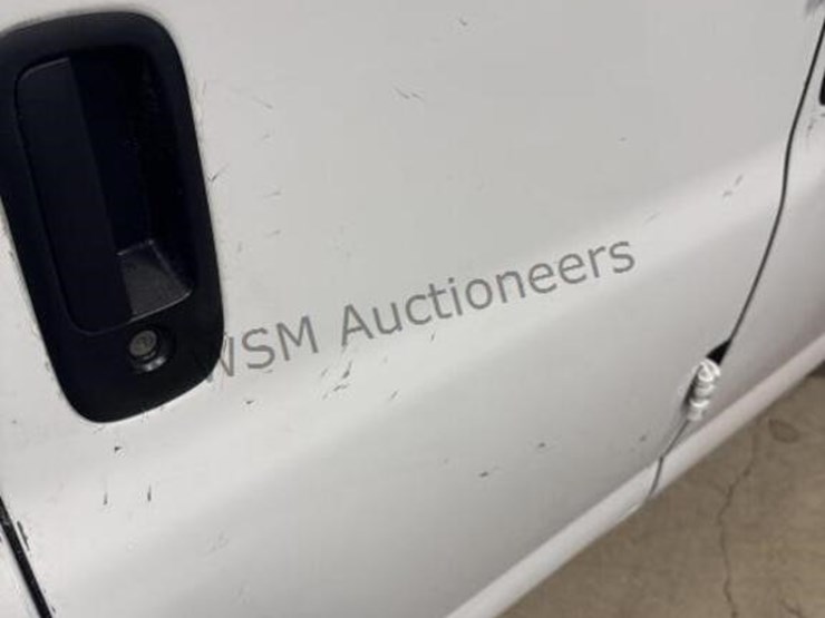 2015-chevrolet-express-2500-image-13