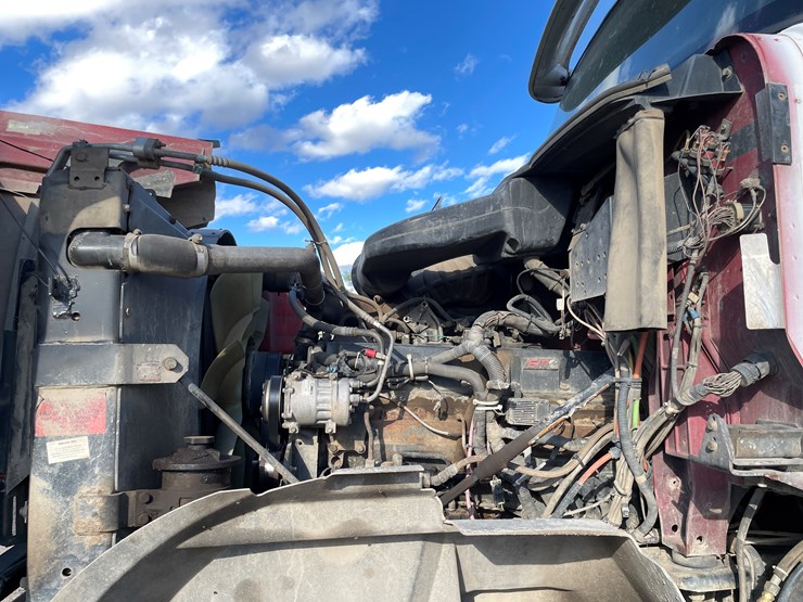 #1105-•-2005-international-5500i-6x4-dump-truck-(has-mn-title)-image-24