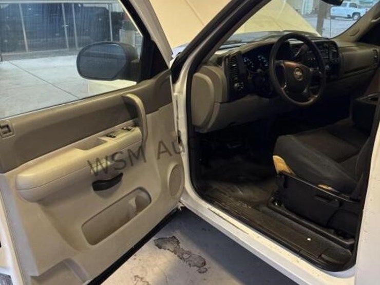 2008-chevrolet-silverado-1500-image-23