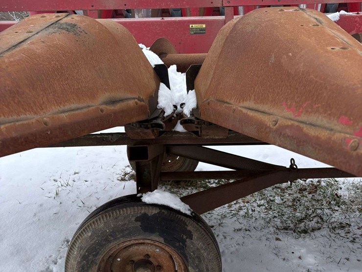 international-883-image-10