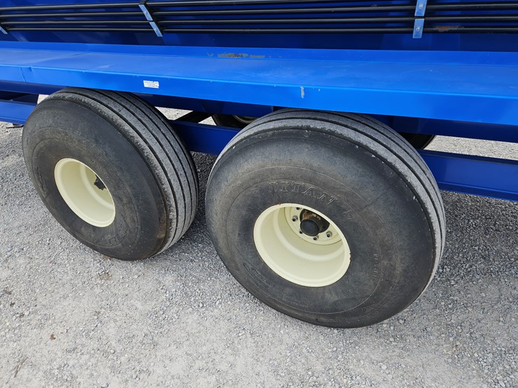 #203452-•-adams-cl20-litter-spreader-image-11