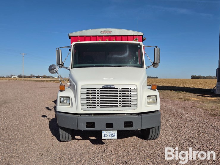 2003-freightliner-fl80-image-2