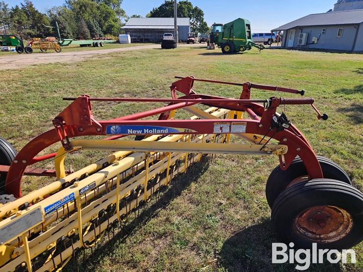 new-holland-258-image-16