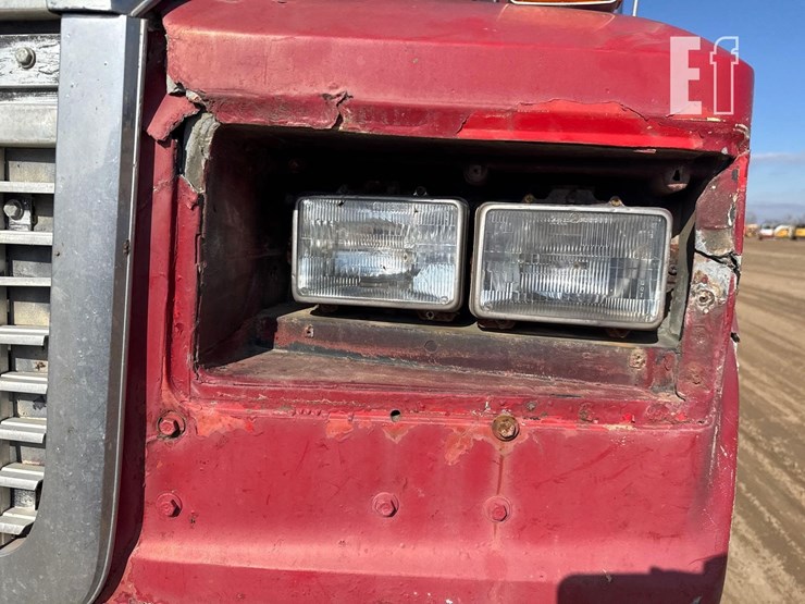 1995-ford-ltl9000-image-18