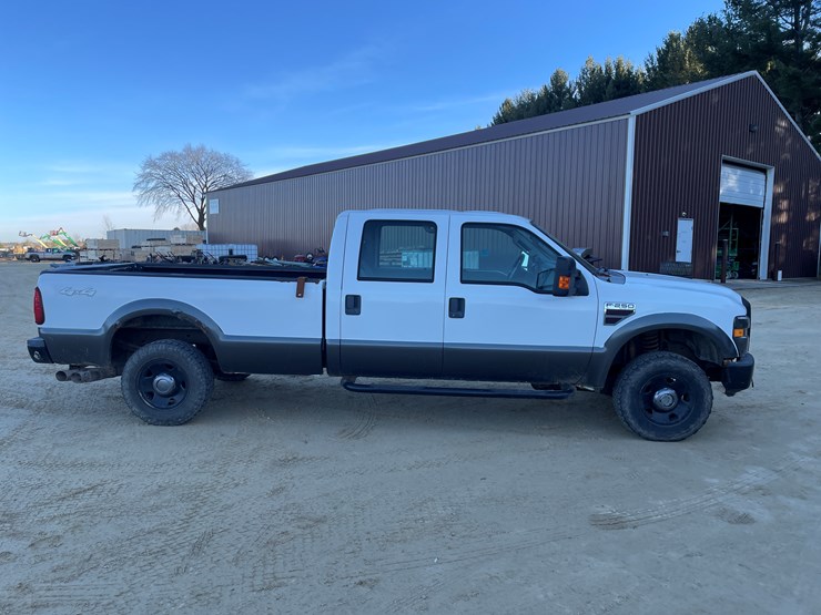 ford-f250-xl-image-8