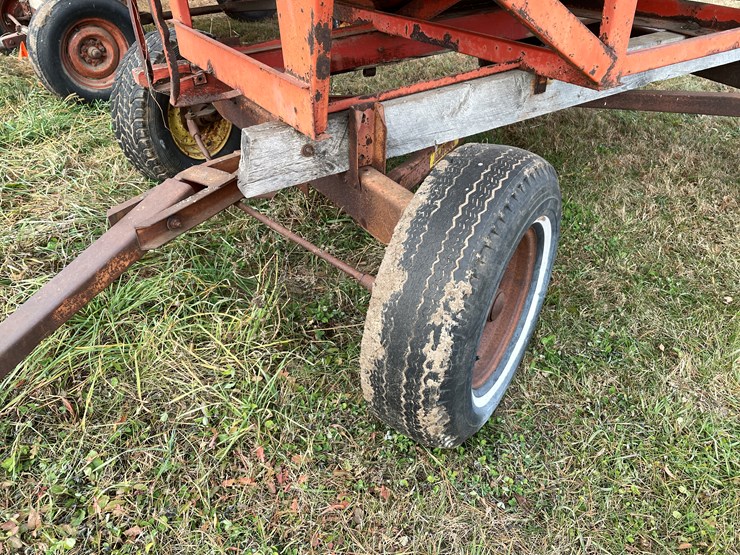 #205-•-j&m-gravity-box-on-running-gear-(boyceville,-wi)-image-11