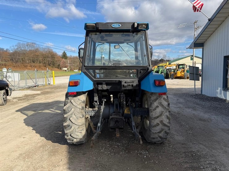 new-holland-3930-image-4