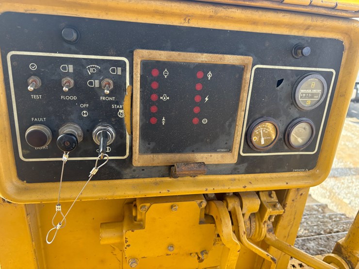 caterpillar-d4h-image-18