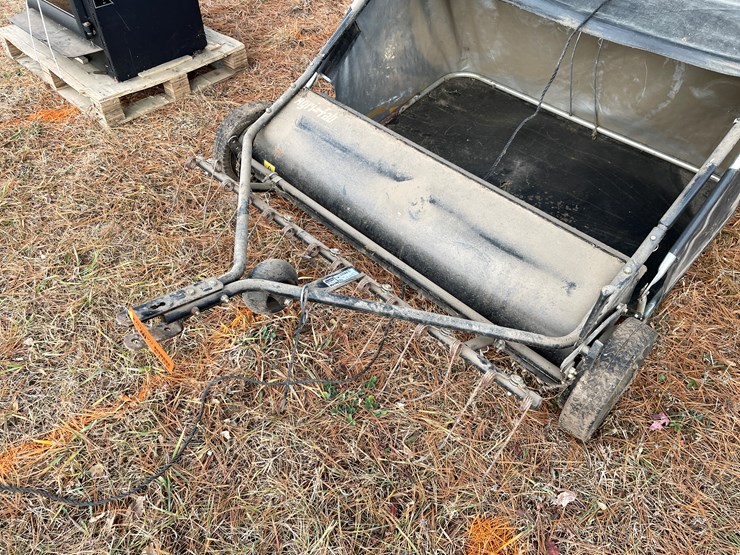 #209-•-agri-fab-42"-lawn-sweeper-with-dethatcher-(boyceville,-wi)-image-6