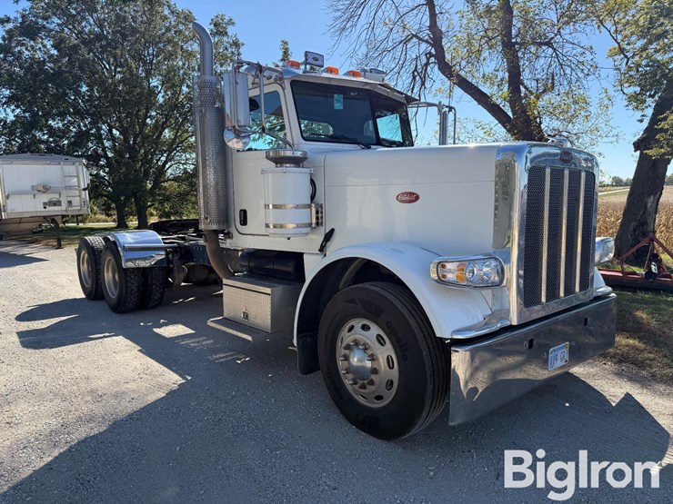 2008-peterbilt-388-image-3