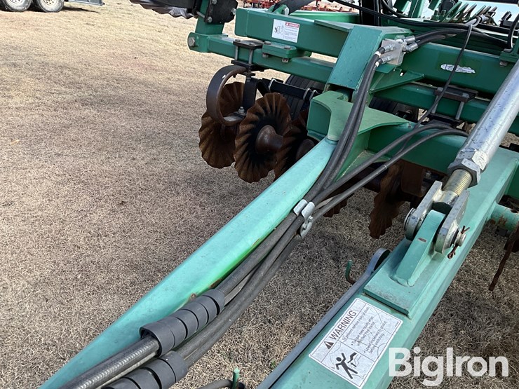 great-plains-2400tt-image-13