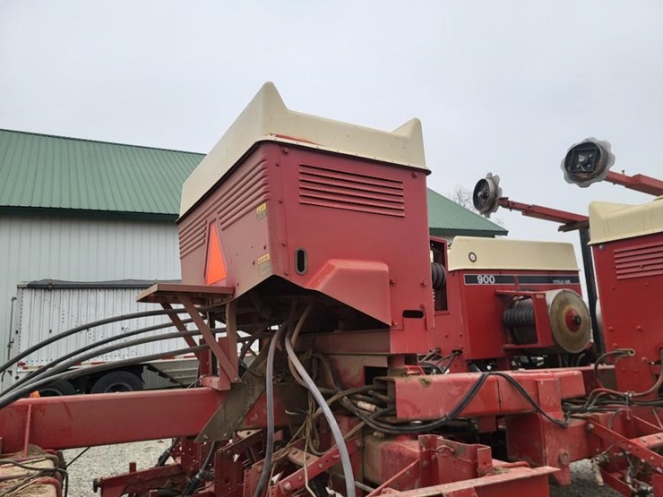 case-ih-900-image-32