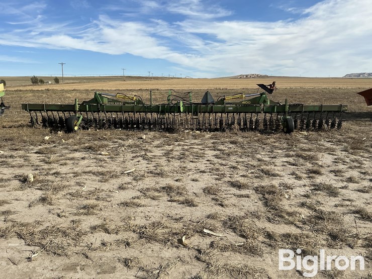 john-deere-400-image-2